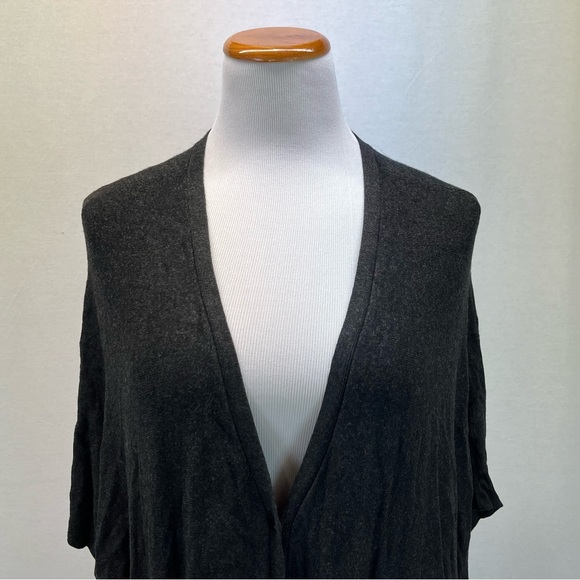 Eileen Fisher Gray Viscose Blend V Neck Oversized Poncho Style Cardigan Top XS - Picture 2 of 6